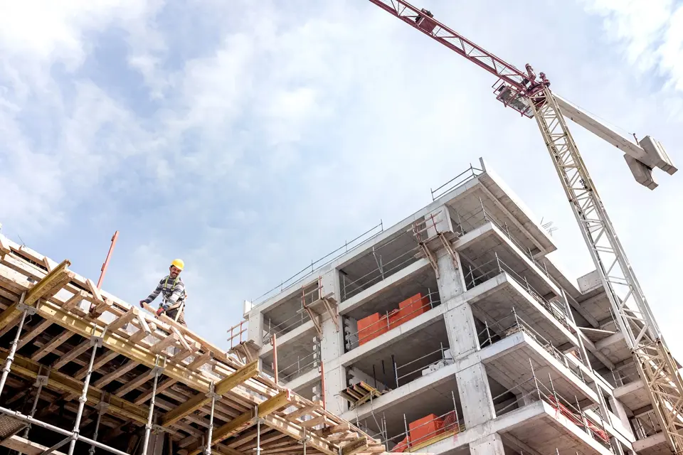Betonbyggeri Byggeplads Kran Kllimabelastning Presse